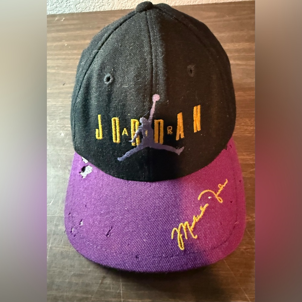 Vintage Nike Air Jordan Embroidered on Brim Signature Snapback Cap Hat Purple